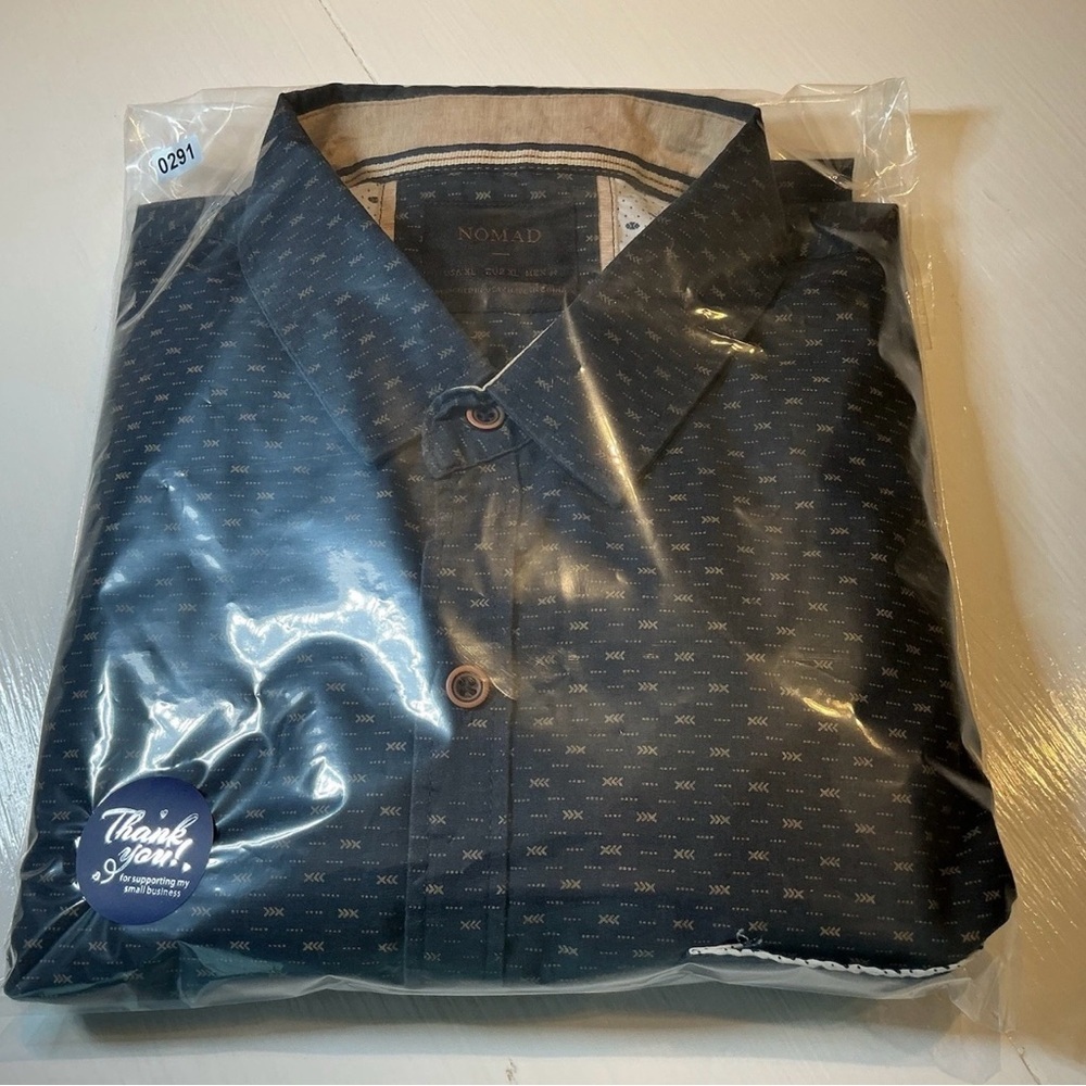 Nomad Men's Casual Button Down Shirt - Navy and Tan